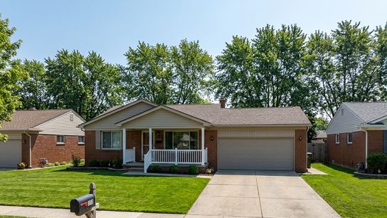 Midwest Housing Market Offers Affordability for Relocators—Warren, Michigan Leads with $300,000 Median Home Price